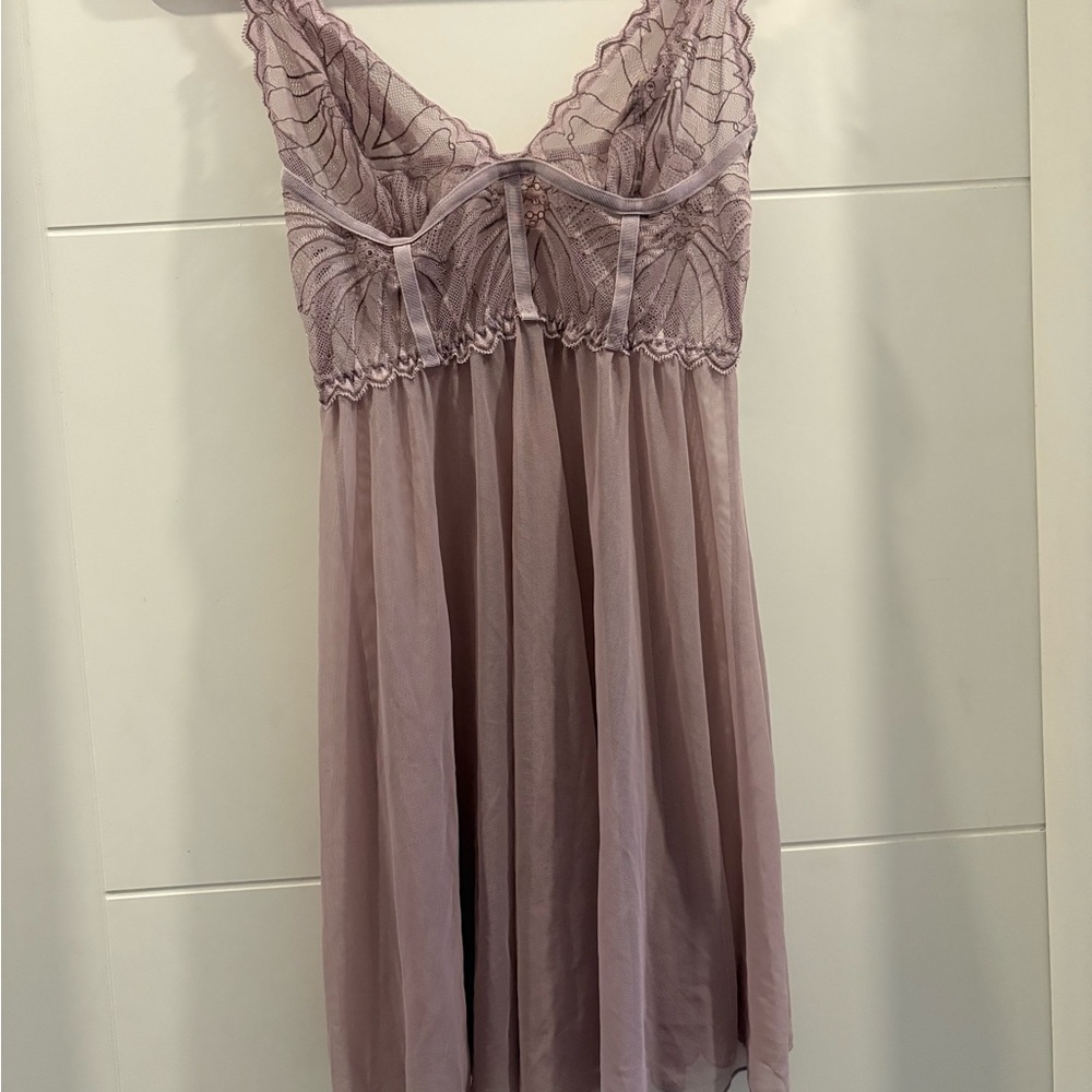La Vie En Rose Mauve Lace Chemise
